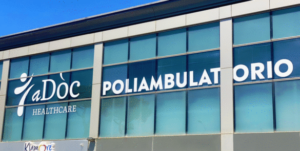 foto esterno poliambulatorio adoc healthcare